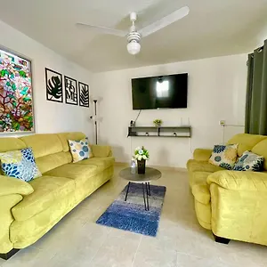 Сasa de vacaciones Casa El Conquistador/excelenteubicacion/2hab/wifi, Mérida